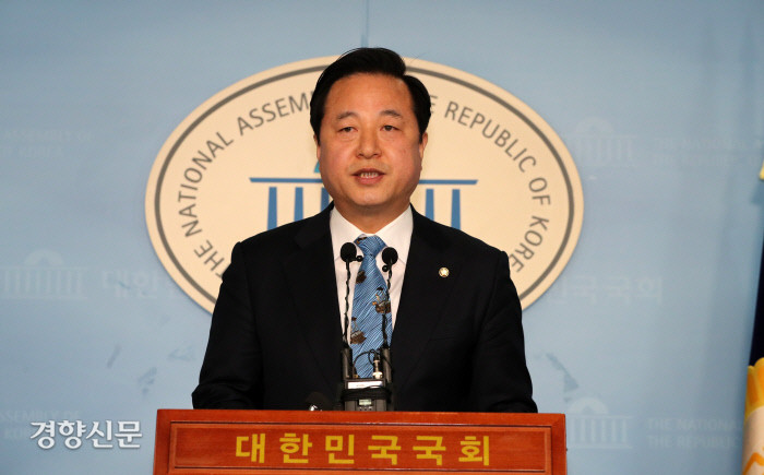 김두관, 개헌 대통령 선언…어대명 경선으로 승리 어려울 것