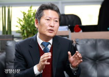 정청래 “법사위원장 야당에 넘기는 합의 잘못…의총 소집요구” 친전