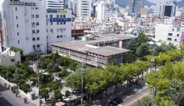 ‘10년 표류’ 부산 부전도서관 재개발 논의 재개···“보존과 공공개발” 목소리 높아 [현장에서]