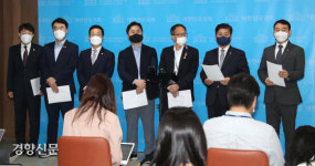 “윤석열 검찰, 정치개입 드러나” 민주당 ‘고발 사주’ 공세 총력