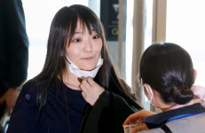 결혼->미국행 선택한 일본 마코 공주…맞벌이 할 듯