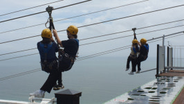 30억 들인 세계 최장 ‘짚트랙’ 한달만에 와이어 끊겨…사고 이틀전 청소년 60명 체험