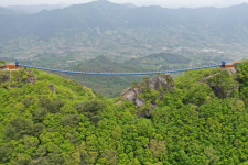 경남 ‘봄기운 만끽’ 출렁다리 명품 등산로 2곳 추천