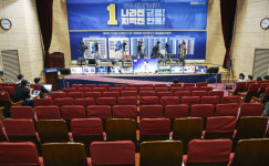 또다시 심판 받고 외면 당한 민주당 ‘참담한 성적표’