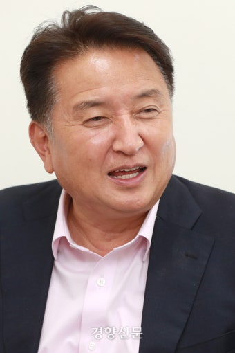 김영환 충북지사 당선인 “연 1억 버는 농부 양성…진료비 후불제 연내 시행 목표”
