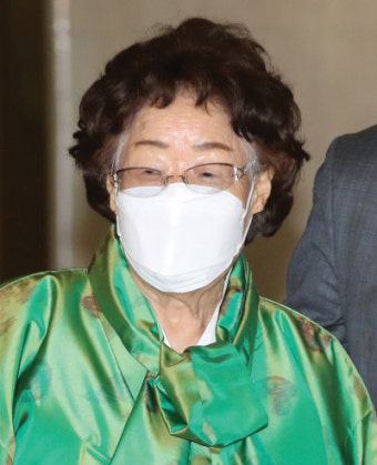 이용수 할머니 “대통령 안 돼도 지켜준다는 말 믿었는데…발등 찍혀”