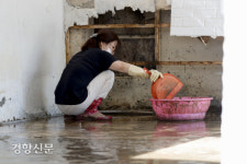 태풍에 침수 피해 입은 포항 오천시장[경향포토]