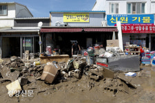 태풍에 침수 피해 입은 포항 오천시장[경향포토]