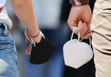 532일 만에 ‘실외 마스크’ 해방