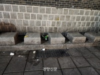 탑골공원은 취객들 ‘노상방뇨 핫플’…여기가 문화재인 건 아십니까?