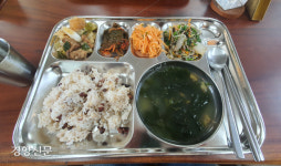 ‘품위 있는 한 끼’ 위해 산·학·관 의기투합…과제는 ‘대상자 확대’[경향신문X농어업농어촌특별위원회 공동기획 먹거리로 돌보다]