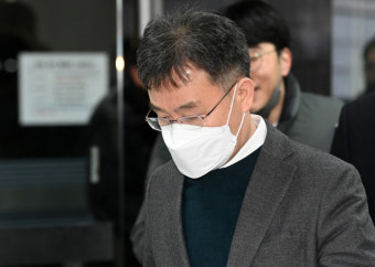 남욱 “유동규 믿고 뇌물 줬지만 청탁 이뤄지지 않아”···김만배 측 “유동규, 이재명 알아선 안 된다며 돈 요구”