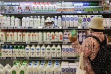 “우윳값 다같이 올리자”…서울우유 대리점 단체 1700만원 과징금