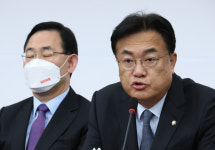 “왜 당이 안 나서냐” 대통령실 불만 터뜨린 다음날···국민의힘 “윤 대통령 인신공격 말라” 엄호