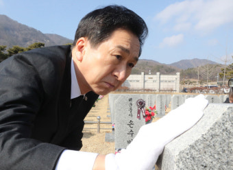 친윤·초선 ‘역풍’에 잠행 모드…갈림길에 선 나경원