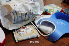 “마트에 못 데려가 미안해, 한결아”···‘고물가 폭풍’ 견디는 비혼모들[고물가 속 비수도권 쉼터의 겨울나기①]
