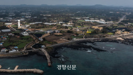 유채꽃밭 사이 ‘제주 숨골’…2공항에 묻힐까[현장화보]