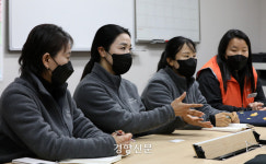 “캐디는 골프장 내 최약자”···그래도 뭉쳐야 산다[공간의 공포, 홀로 일하는 여성들③]
