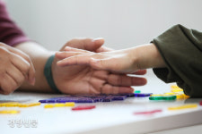 내 말도 봐주세요! 농인 교실은 오늘도 시끌벅적[포토다큐]