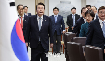 대통령실 외교안보 라인 잇딴 교체…안보실장 거취 문제까지 번지나