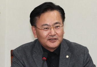 법원 “유상범 의원, MBC 변호사에 700만원 배상하라”
