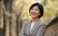 ‘혼자 좀 살아본’ 김희경 작가 “솔로는 혼자 살지 않는다”[플랫]