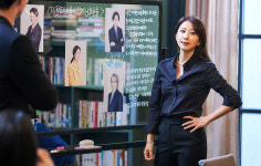 정치를 이끌어 가는 여성들의 서사 ‘퀸메이커’[플랫]