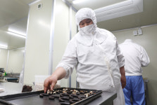 “일상의 삶을 주고싶어”···아버지는 아들을 위해 ‘장애인 보호작업장’을 차렸다