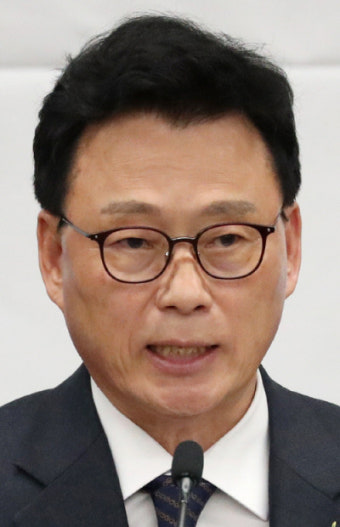 민주당 새 원내대표 ‘비명계 3선’ 박광온