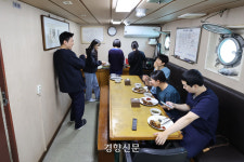 22년 임무 마친 병원선 ‘충남 501호’…“어르신, 저 이제 물러갑니다”[포토다큐]