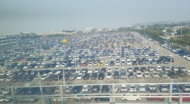 인천·김포공항 주차장서 문 안 잠근 차량서 5500만원 훔친 40대 체포