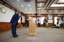 선관위원 교체하면 ‘정치적 편향성 시비’ 벗어날까