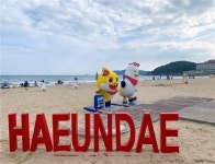 해운대해수욕장서 ‘아기상어·부기’와 찰칵···부산시, 고화질 포토존 조성