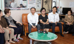 당정, 전국 경로당에 10만원씩 지원···민주당 노인폄훼 논란 속 ‘물 들어올 때 노젓기’