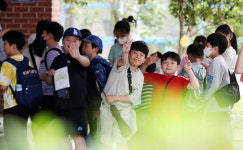 “손꼽아 기다렸는데”…‘노란버스 논란’ 체험학습 줄취소에 학생·학부모 불만 속출
