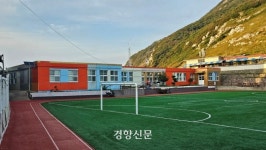 전학 오면 집·월 320만원 일자리 드립니다…홍도분교 폐교 위기에 신안군 지원 나서