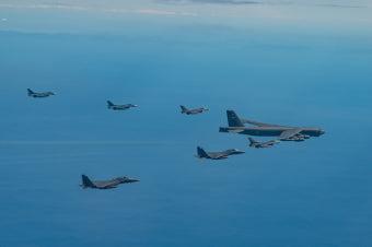 한·미·일 첫 연합공중훈련···핵무장 가능한 B-52H 참가
