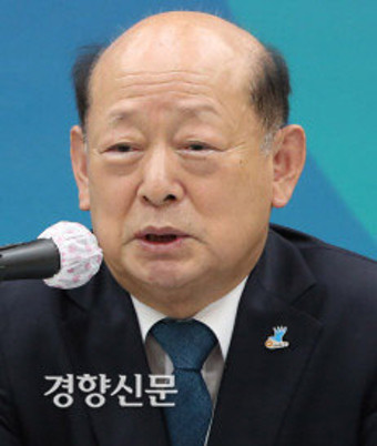 송두환 인권위원장 성명 “서울·충남, 학생인권조례 폐지 재고를”