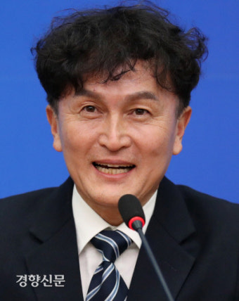 민주당 ‘경찰국 반대’ 류삼영 영입…부산 출마 유력
