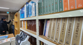 한 해 단골 시각장애인 1천명…세상과 소통 문 닫히다[빼앗긴 공간, 밀려난 사람]