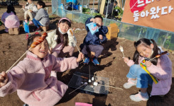 끈끈한 사제의 정…폐교 위기서 학생 2배로