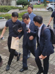 6600만원 상당 선물 돌린 김충섭 김천시장…1심서 당선무효형 선고