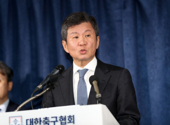 정몽규의 클린스만 임명은 ‘강요’, 해임 주저는 ‘업무방해’?
