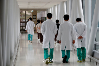 의대 교수들 “정부와 의사단체 중재”…국면 전환 대화 물꼬 틀까