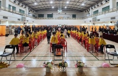 설렘·긴장 교차한 초등학교 입학식…초저출생 시대 귀해질 풍경들[현장]
