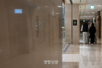 의대생 절반이 ‘유효’ 휴학신청, 교육부는 “두 달까지 개강 미룬 전례 있다”