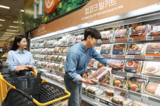 “조미김·생리대 최저가에 팝니다” 이마트 할인전
