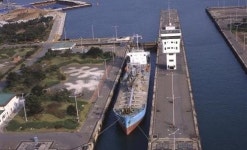 한국 경제 성장의 상징 ‘인천항 갑문’…준공 50주년