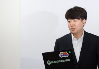 이준석 “한동훈, 대표 할 능력 없어···윤석열 살려면 총리는 홍준표 시켜야”