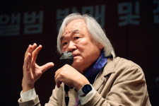 “모르는 세계가 있다는 건 삶의 선물···모차르트 녹음도 마찬가지”